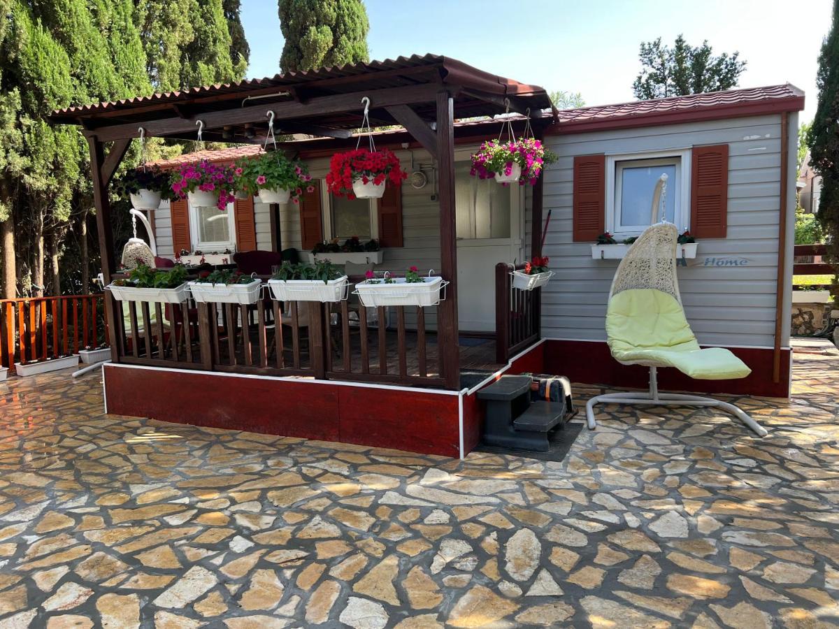 Apartma And Dalibor Nin